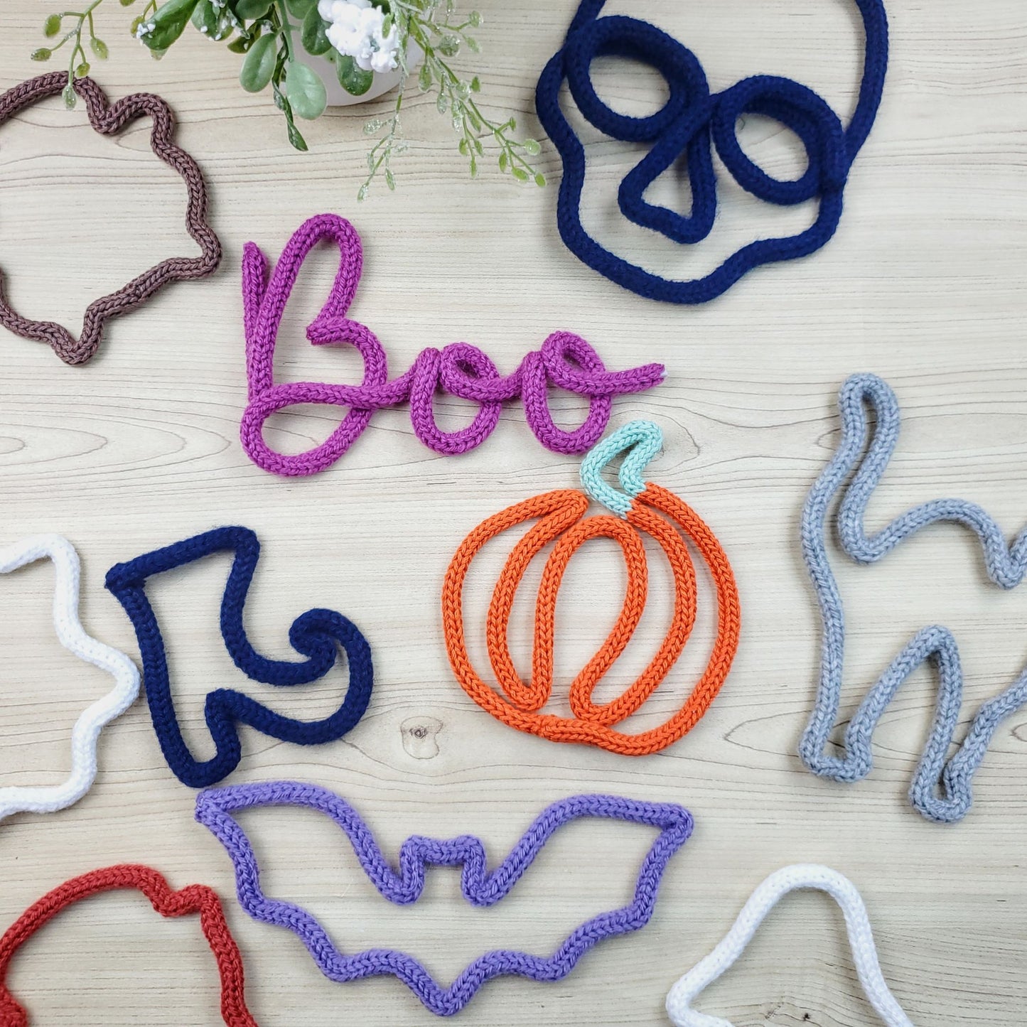 55 Fall/Halloween Knitted Wire Art Templates