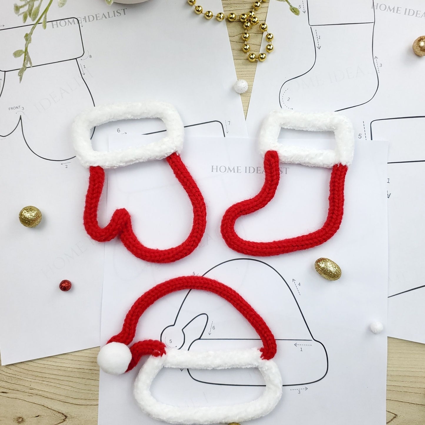 35 Christmas Wire Art Figure Templates - Initial Letter Templates